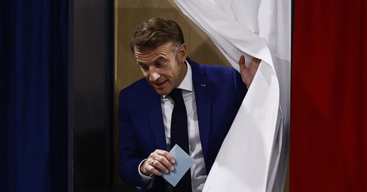 Macron új orosz mozgósításra és európai drónfenyegetésre figyelmeztet