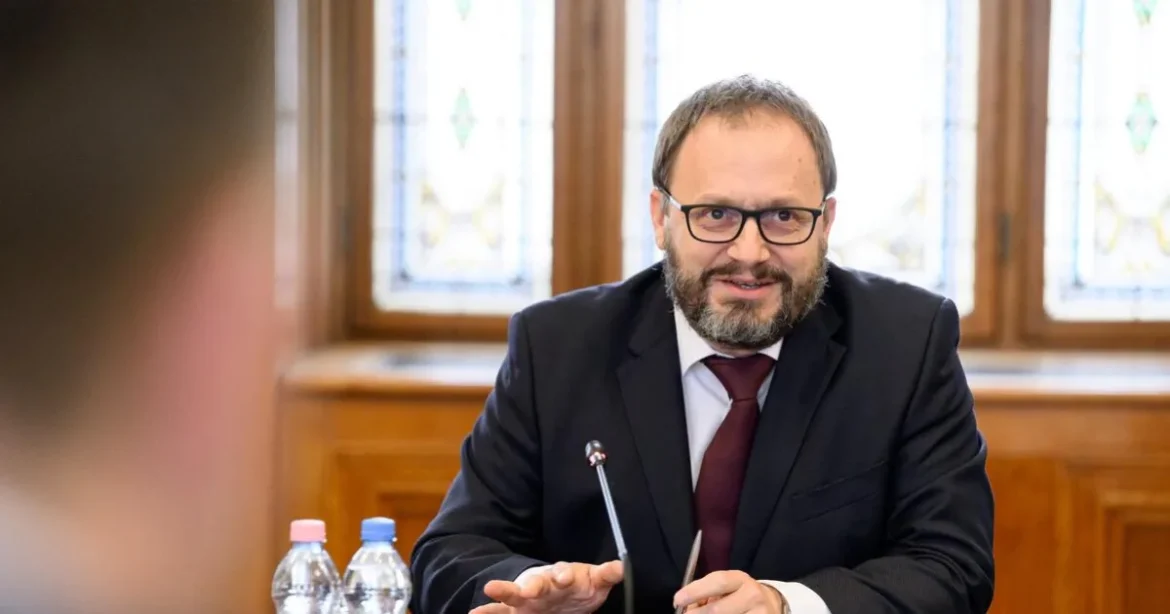 Milliárdos krízisprogramot indít a kormány a kaotikus helyzetben