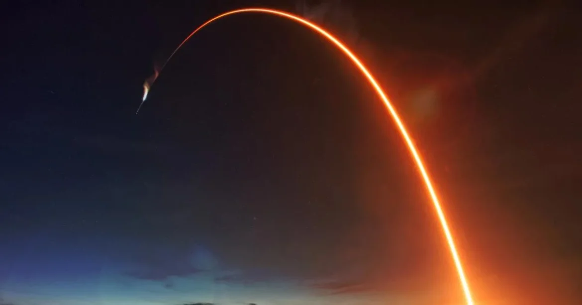 Elon Musk a Mikulás? Minden gyerek SpaceX-részvényt kaphat tőle