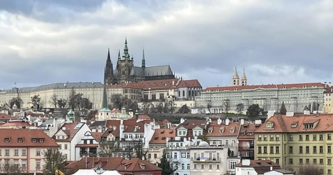 Fontos tárgyalásra utazik csütörtökön Magyar Péter Prágába
