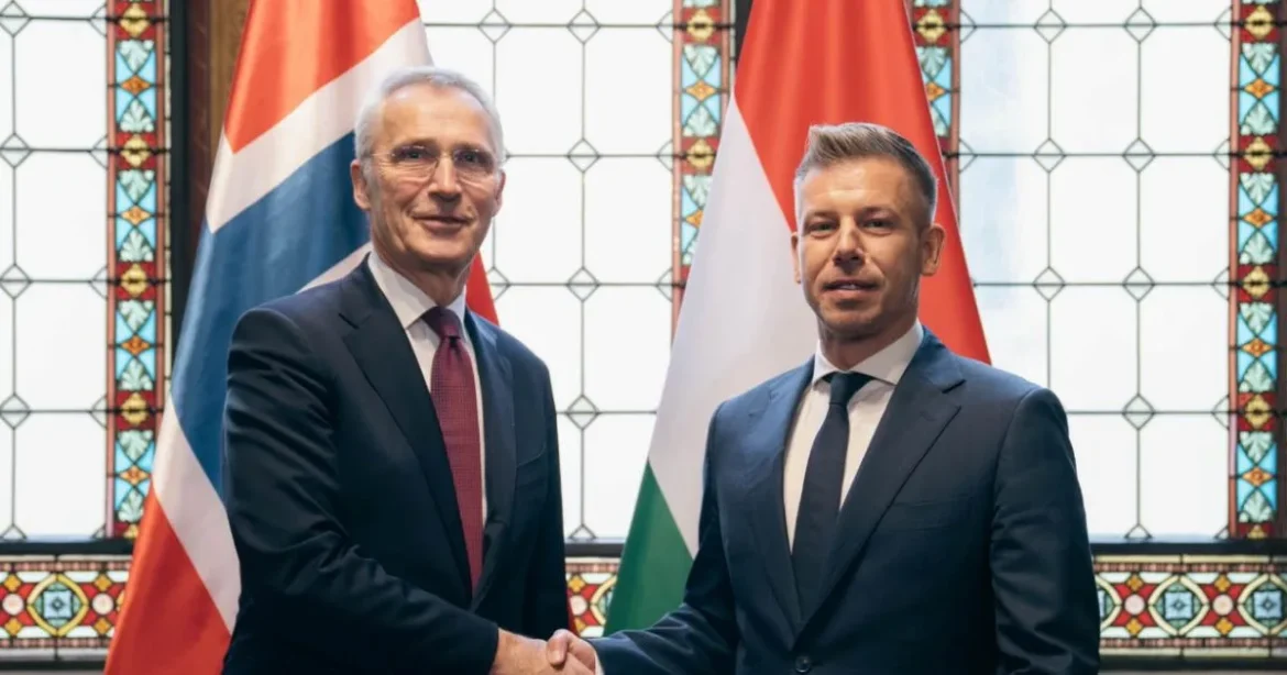 Magyar Péter volt NATO-főtitkárral is tárgyalt szombaton